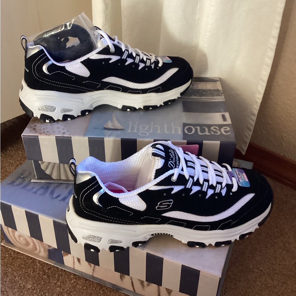 Sketcher D’Lites size 10 new